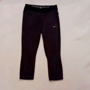 Nike dry fit black leggings size small